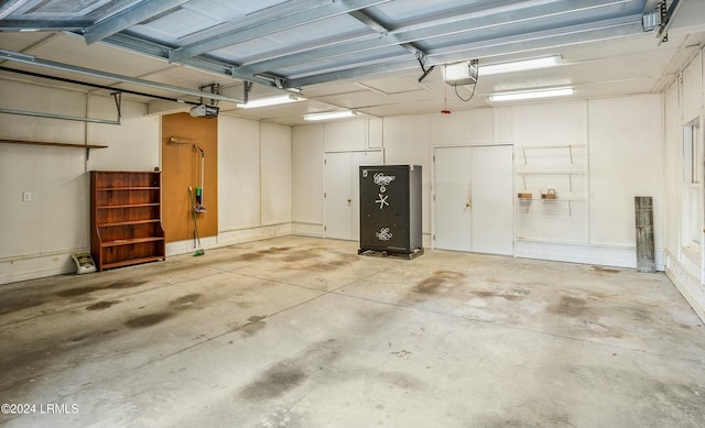 100 Thomas Sumter St, Beaufort, SC 29907 - garage featuring a garage door opener