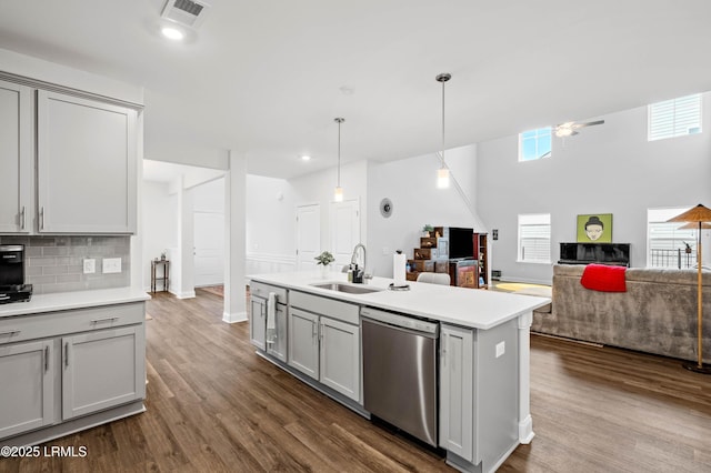 400 Ramport St, Ridgeland, SC 29936 - kitchen featuring a sink, dishwasher, gray cabinets, open floor plan, and visible vents
