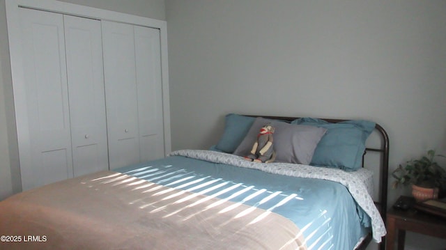 bedroom featuring a closet