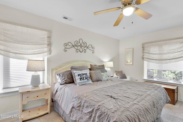 bedroom with ceiling fan