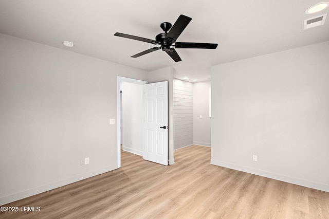 unfurnished bedroom with baseboards, light wood-type flooring, recessed lighting, and a ceiling fan
