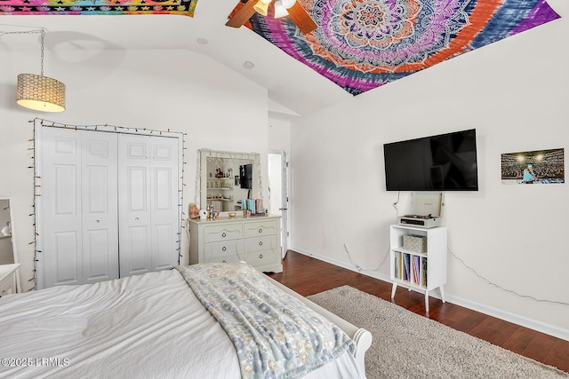 128 Colvin Dr, Okatie, SC 29909 - bedroom featuring a closet, baseboards, wood finished floors, and vaulted ceiling