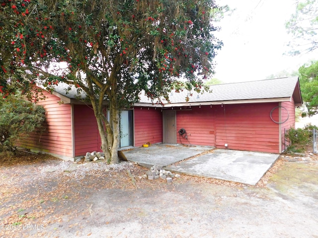 4348 Pinewood Cir, Beaufort, SC 29906 - rear view of property featuring a patio area