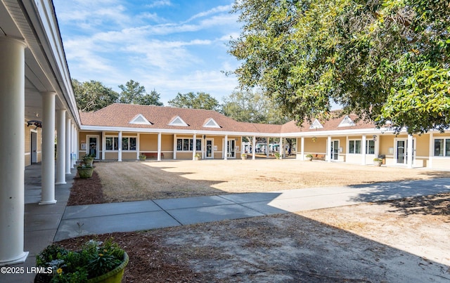 view of front of house