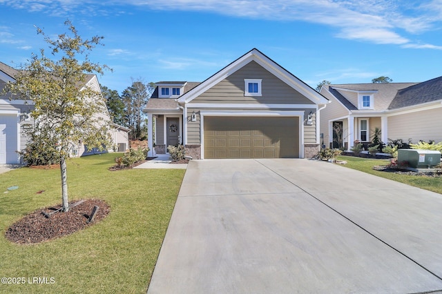 craftsman-style home with a front lawn