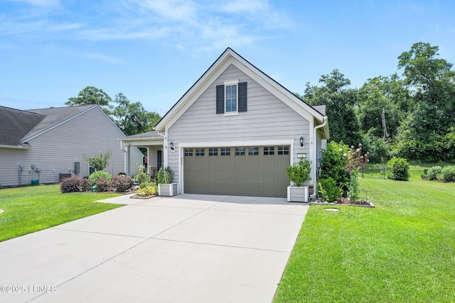 21 Heathrow Ave, Bluffton, SC 29910 - view of front of property featuring a front lawn and driveway