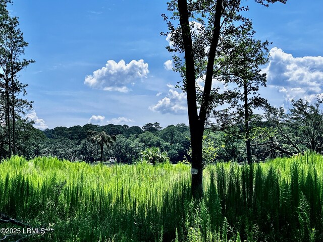 9 E River Dr, Beaufort, SC 29907