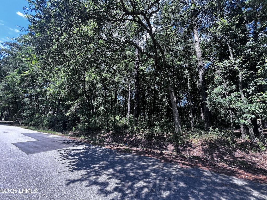 9 E River Dr, Beaufort, SC 29907