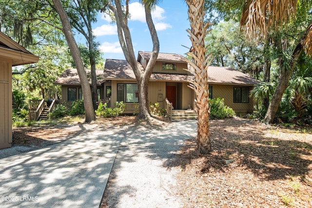905 Gull Cv, Fripp Island, SC 29920 - view of front of home with a shingled roof