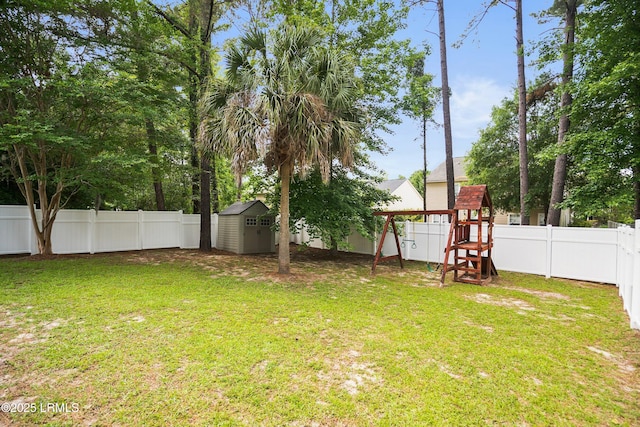 106 Winyah Way, Beaufort, SC 29906 - view of yard with a playground