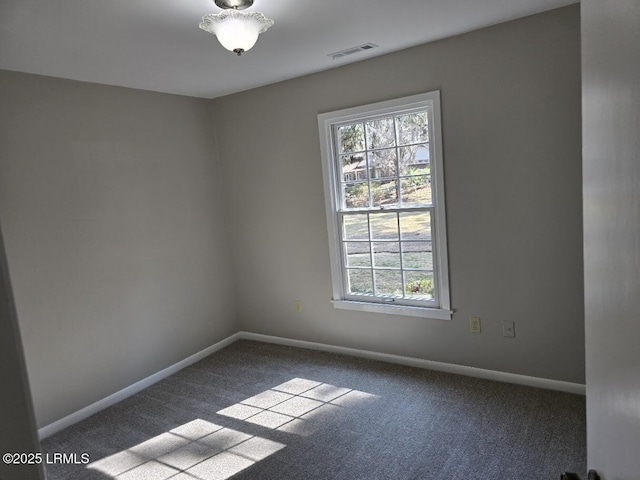 view of carpeted spare room