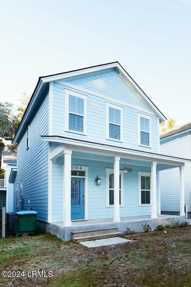 view of front facade with covered porch