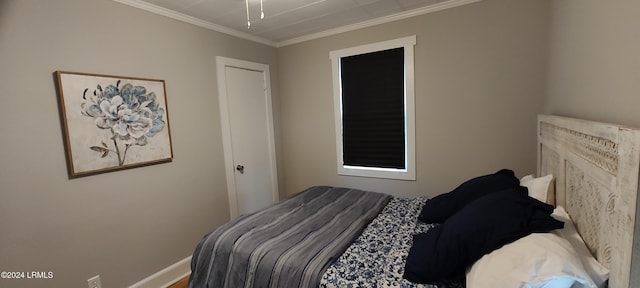 607 Waight St, Beaufort, SC 29902 - bedroom with ornamental molding
