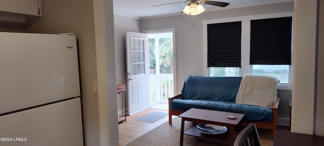 607 Waight St, Beaufort, SC 29902 - sitting room with ceiling fan, crown molding, a healthy amount of sunlight, and light wood-type flooring