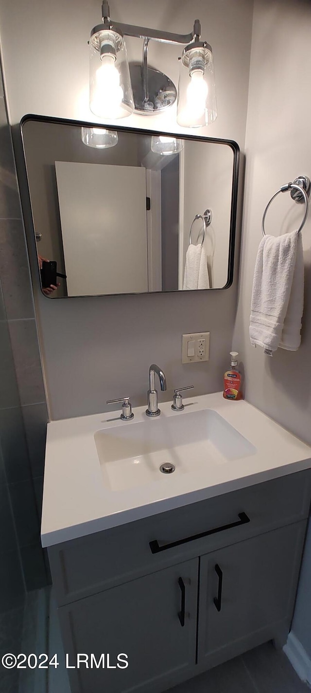 607 Waight St, Beaufort, SC 29902 - bathroom featuring vanity
