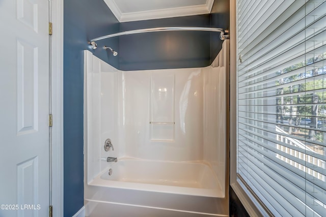 77 Tuscarora Ave, Beaufort, SC 29907 - bathroom with crown molding and washtub / shower combination