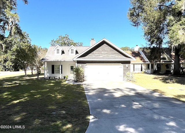 view of front facade featuring a garage and a front lawn