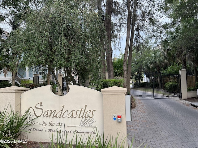 123 Sandcastle Ct, Hilton Head Island, SC 29928 - community / neighborhood sign with a gate