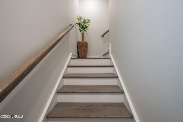 123 Sandcastle Ct, Hilton Head Island, SC 29928 - view of stairway