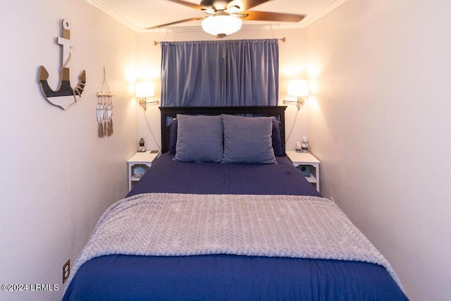 bedroom with crown molding and ceiling fan