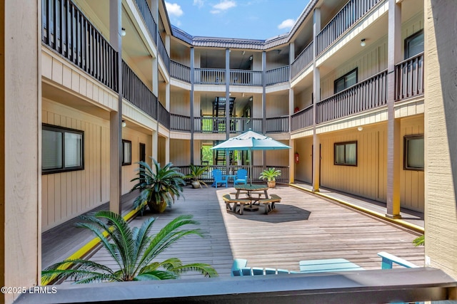 40 Folly Field Rd Unit G1, Hilton Head Island, SC 29928 - deck with outdoor dining space
