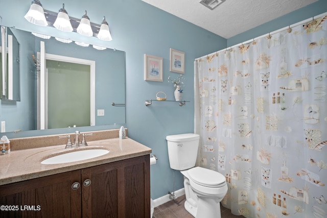 bathroom with toilet, baseboards, visible vents, a shower with shower curtain, and vanity