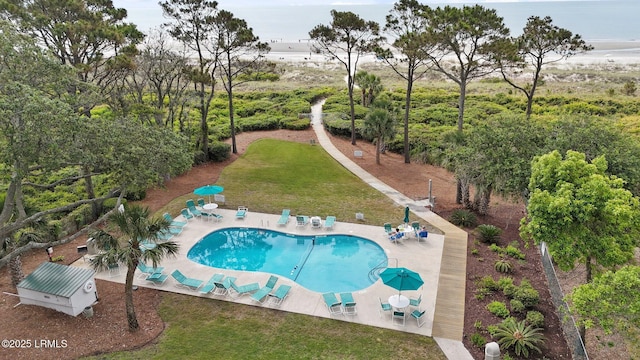 15 S Forest Beach Dr Unit 1D, Hilton Head Island, SC 29928 - community pool with a lawn and a patio