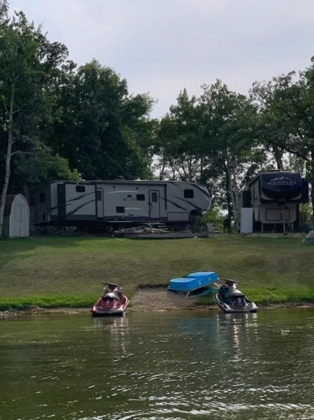 178 Castleman Ln, Lake Metigoshe, ND 58318