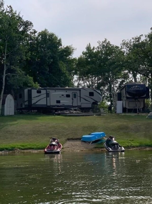 178 Castleman Ln, Lake Metigoshe, ND 58318