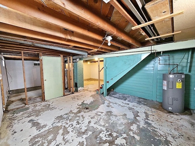 810 2nd Ave, Kenmare, ND 58746 - basement with water heater