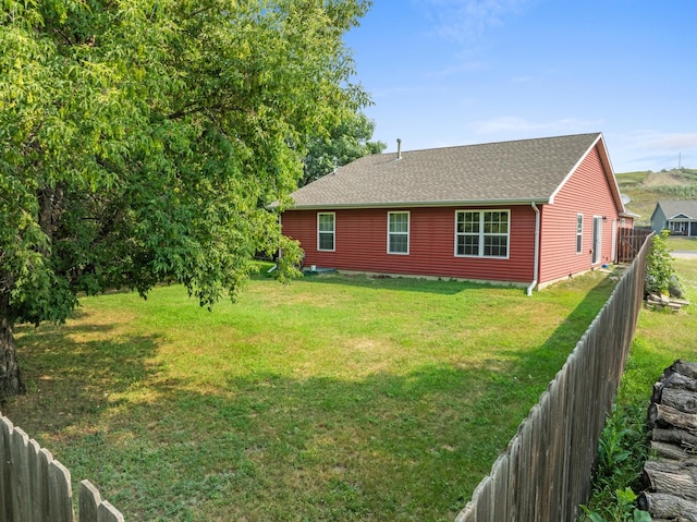 exterior space featuring a lawn