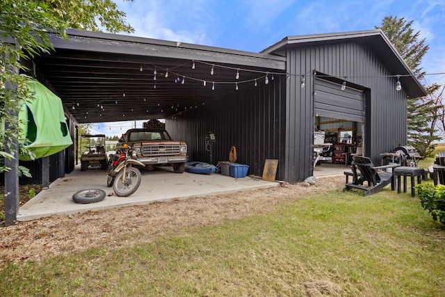 exterior space featuring a lawn