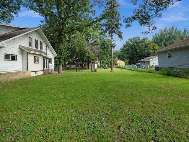 view of yard featuring fence