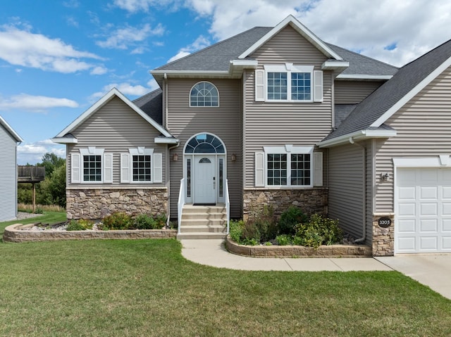 view of front of house featuring a front yard