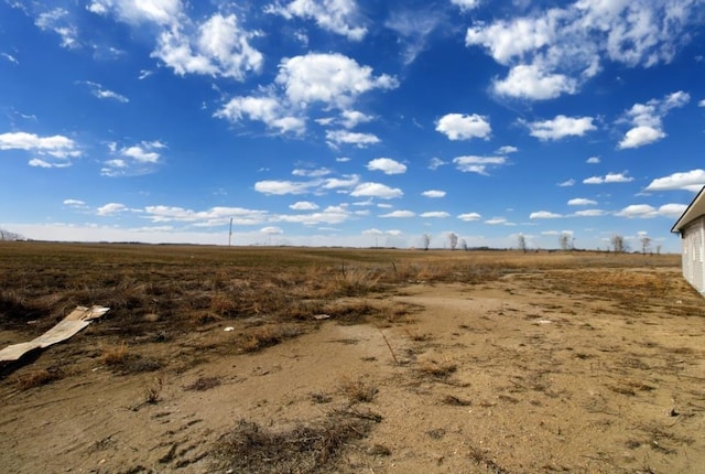 view of yard featuring a rural view