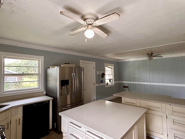 kitchen featuring stainless steel fridge with ice dispenser, dishwasher, ceiling fan, and a wealth of natural light