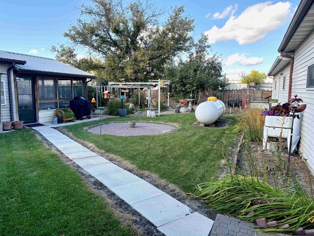 6 4th Ave, Towner, ND 58788 - view of yard