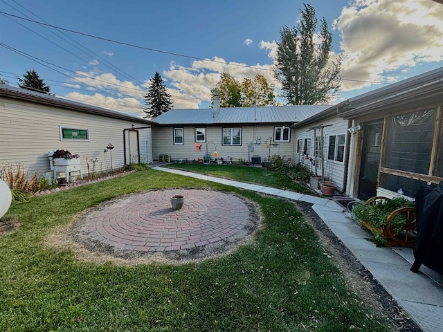 view of yard featuring a patio area