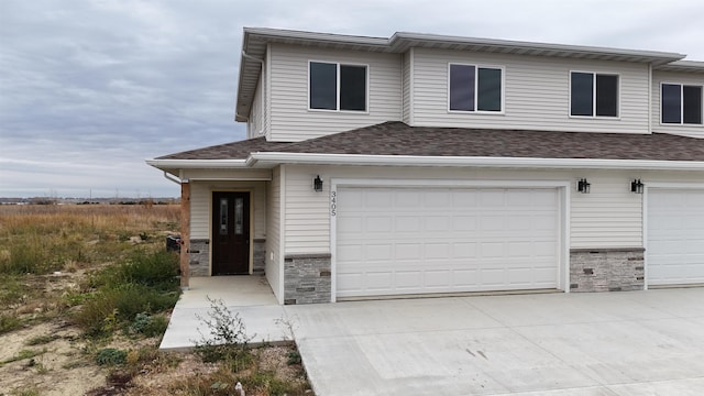 view of front facade featuring a garage