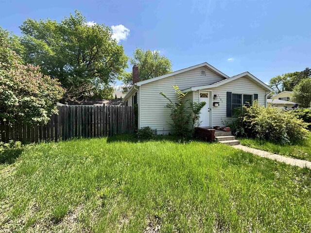 1107 SE 2nd St, Minot, ND 58701