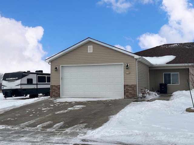 view of front facade with a garage