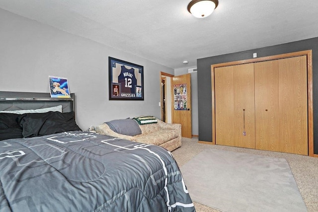 bedroom with a closet