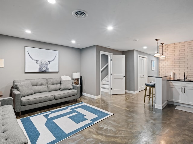 living room featuring wet bar