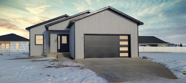 view of front of house featuring a garage