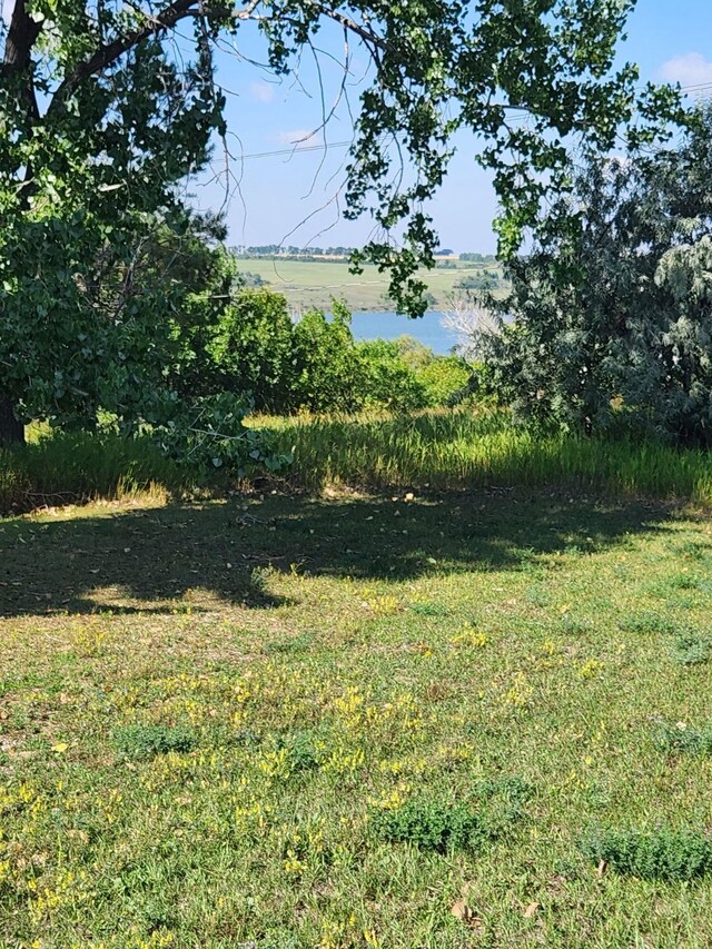 300 SE 4th Ave, Kenmare, ND 58746