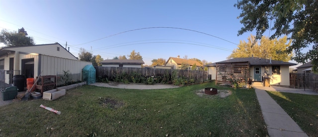 view of yard featuring a patio area