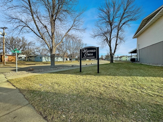 view of yard with central AC unit