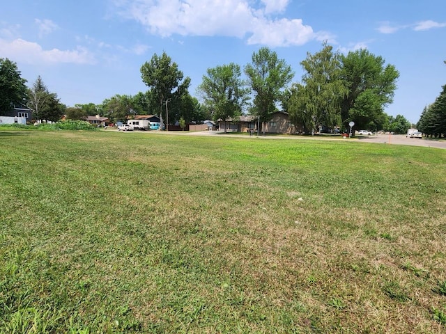242 6th Ave, Garrison, ND 58540