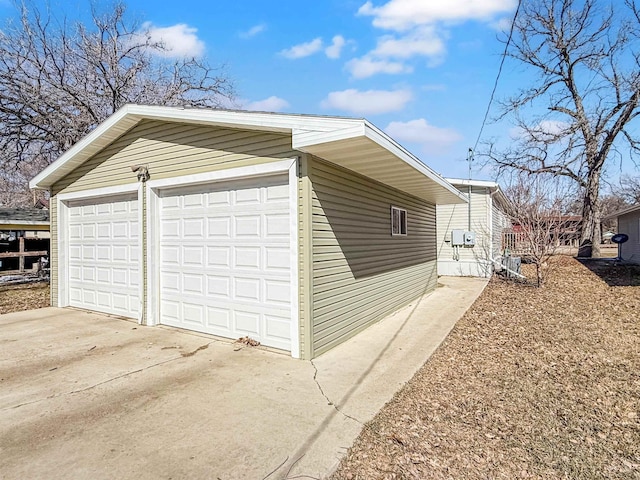 view of detached garage