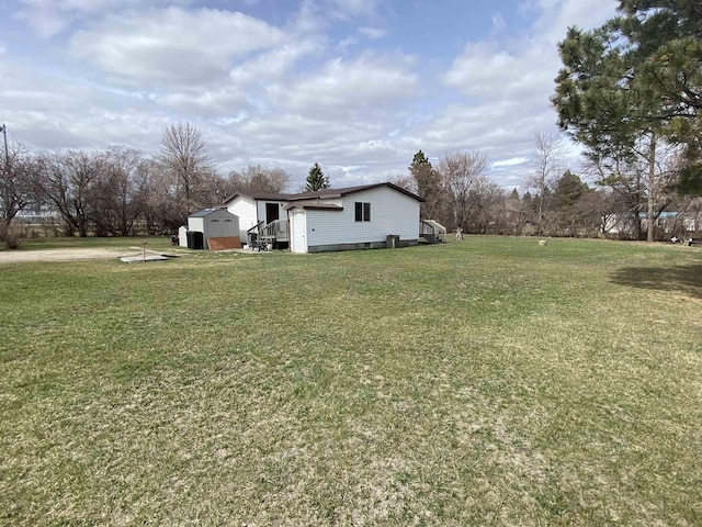 1601 72nd St, Minot, ND 58701 - view of green lawn